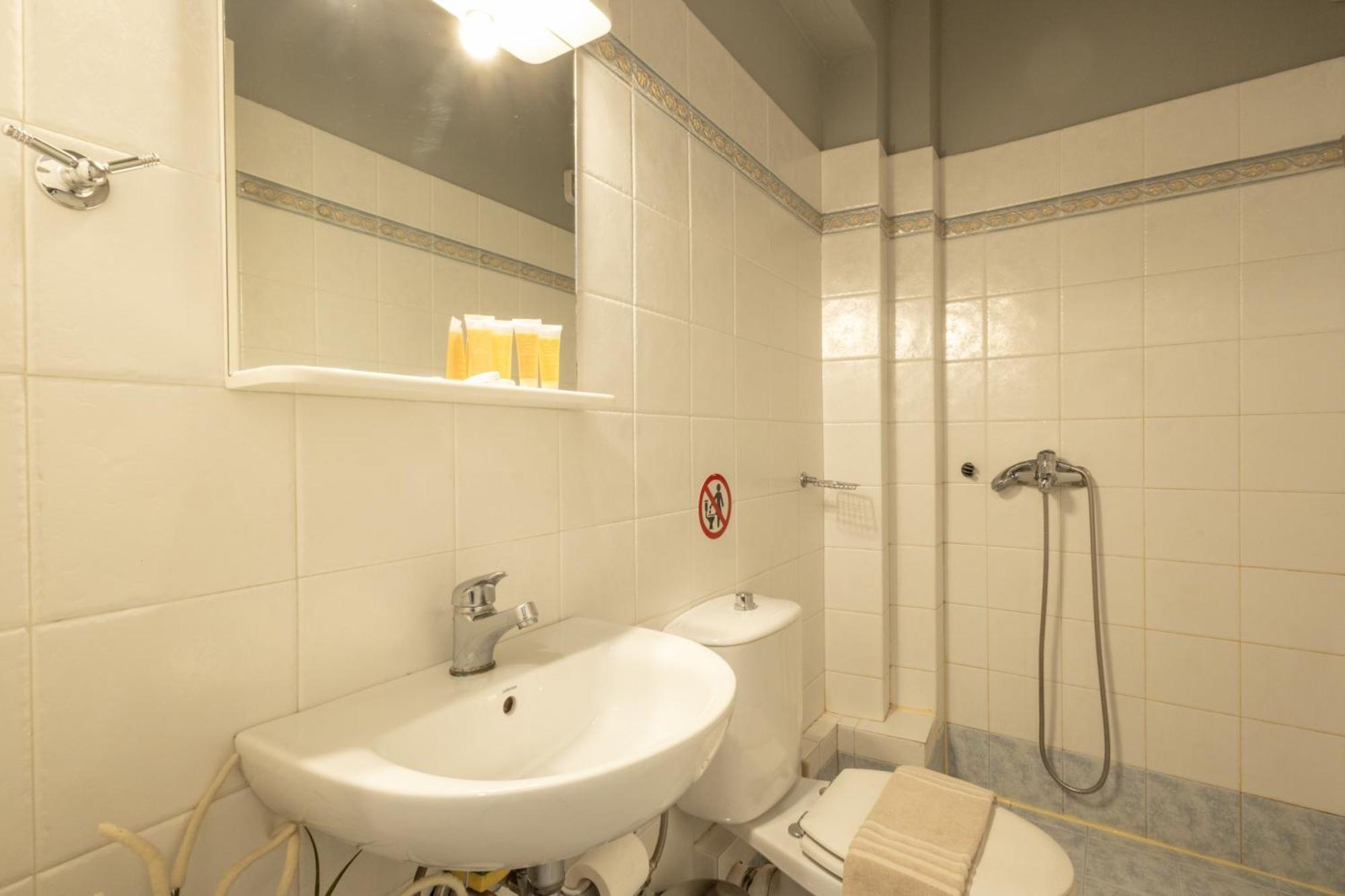 Renovated 3 Bedroom Apt With Acropolis View Atenas Exterior foto